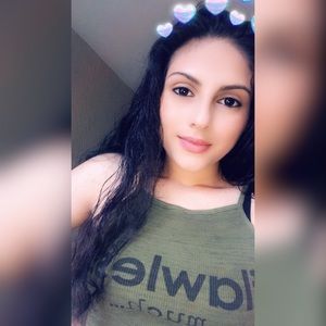 Meet your Posher, Aura